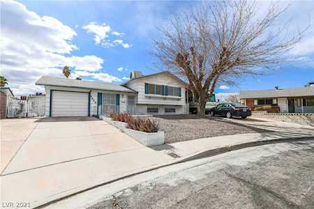 5425 Cortina Ave Las Vegas, NV 89142