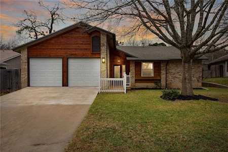 3004 Norfolk DR Austin, TX 78745