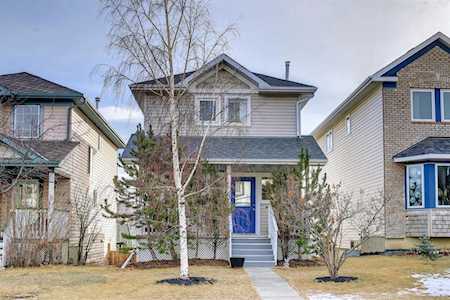 95 Hidden Hills Rd NW Calgary, AB T3A 5Y2