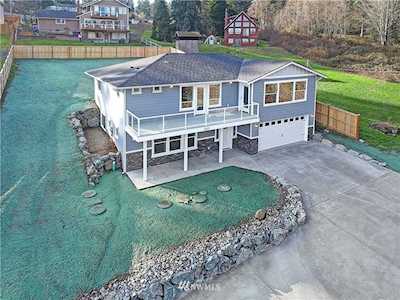 1212 View St Camano Island, WA 98282