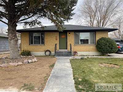 853 Tanager Drive Pocatello, ID 83201