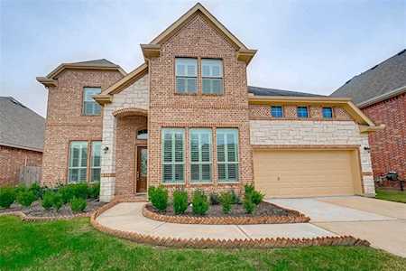 4215 Sycamore Point Friendswood, TX 77546