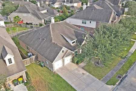 2807 Green Mountain Dr Pearland, TX 77584