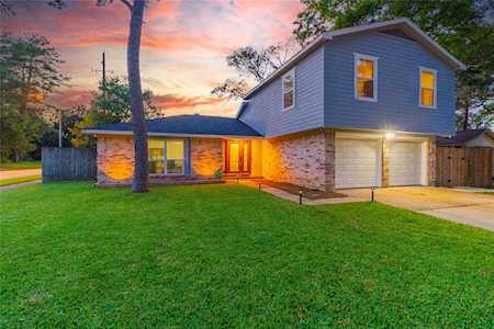 16303 Timber Valley Dr Houston, TX 77070