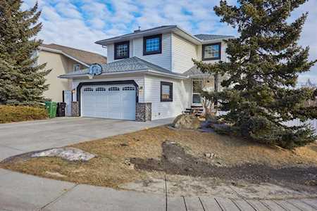 161 Macewan Park Green NW Calgary, AB T3K 4E6