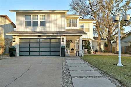 6207 Smith Oak TRL Austin, TX 78749