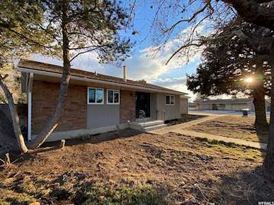 830 E Ponderosa Dr S Sandy, UT 84094