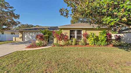 3034 Oak Cove Dr Clearwater, FL 33759