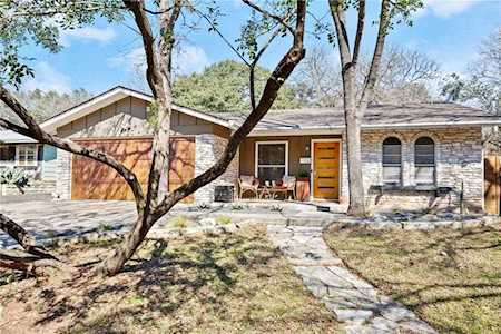 910 Glen Oak DR Austin, TX 78745