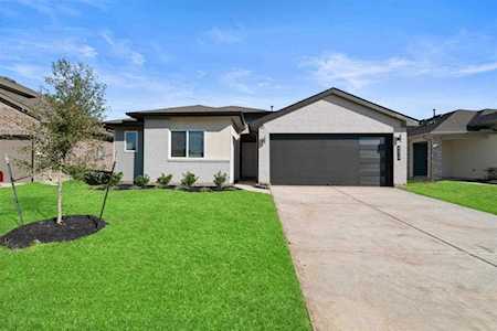 1106 Steer Pass Ln Rosharon, TX 77583