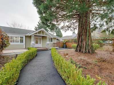 14470 17A Avenue Surrey, BC V4A 5M3