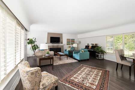 545 Mathers Avenue West Vancouver, BC V7S 1H4