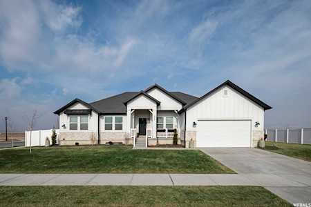 323 E Mount Peale Dr N Eagle Mountain, UT 84005