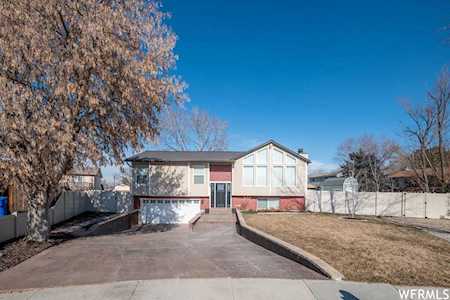 7055 S Pepperidge Cir Midvale, UT 84047