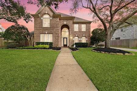 2915 Meadow Pond Dr Katy, TX 77450