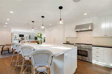 225 Via Orvieto Newport Beach, CA 92663