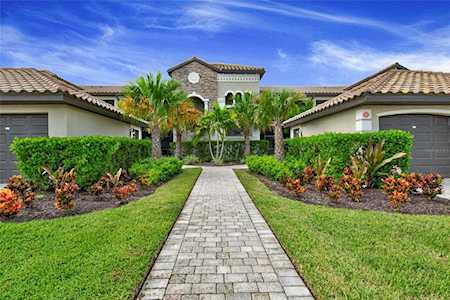 5577 Palmer CIRCLE #203 Bradenton, FL 34211
