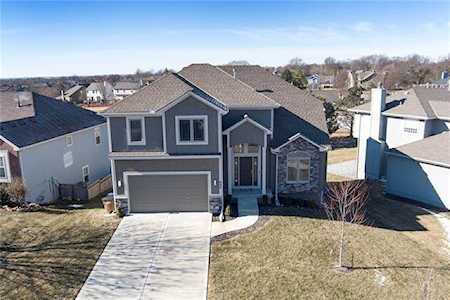 604 S Franklin St Raymore, MO 64083