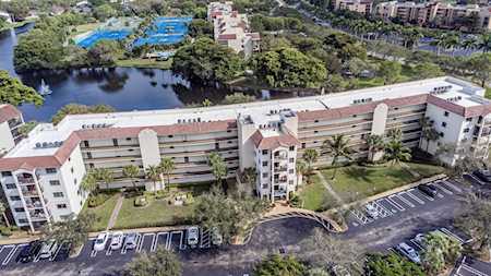 2105 Lavers Circle #204 Delray Beach, FL 33444