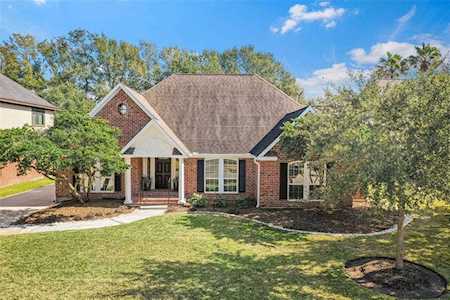 910 Millstone Ct Sugar Land, TX 77498