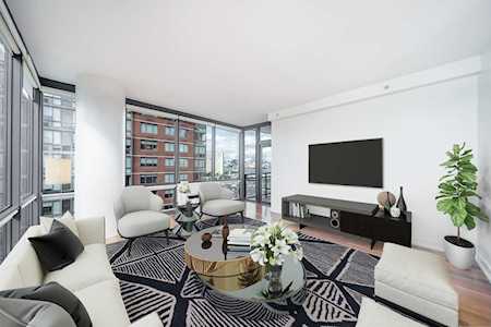 389 Washington St #14E Jersey City, NJ 07302