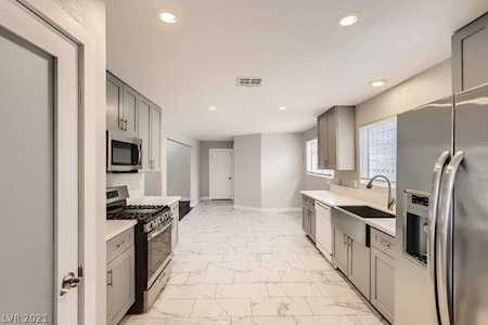 1530 Bonita Ave Las Vegas, NV 89104