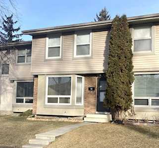 123 Queensland Dr #52 Calgary, AB T2J 5J4