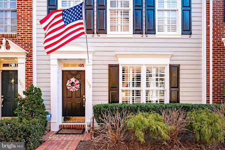 308 Fayette St S Alexandria, VA 22314