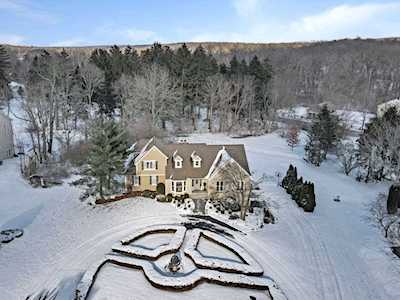 1360 Briarcliffe Drive Powell, OH 43065