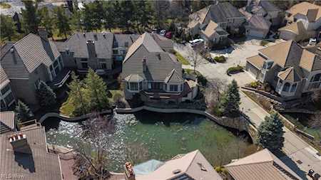 2251 Fallen Oaks Westlake, OH 44145