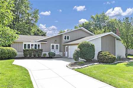 24605 Framingham Dr Westlake, OH 44145