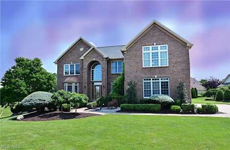 4451 Doral Dr Avon, OH 44011