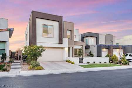 775 Glowing Horizon St Henderson, NV 89052