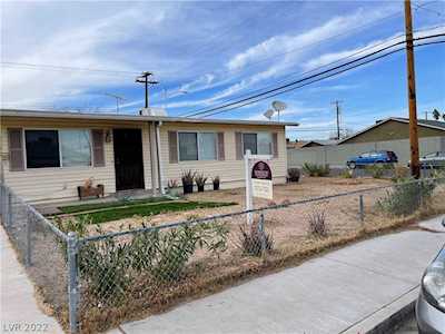 716 Slayton Dr Las Vegas, NV 89107