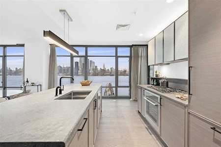 1425 Hudson St #8G Hoboken, NJ 07030