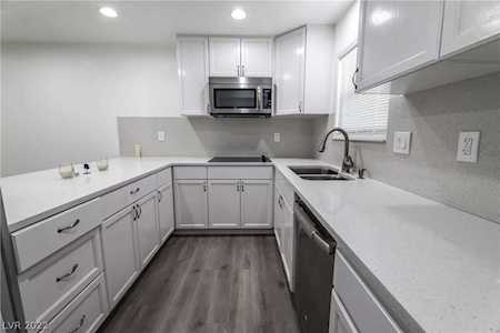 2080 Karen Ave #79 Las Vegas, NV 89169