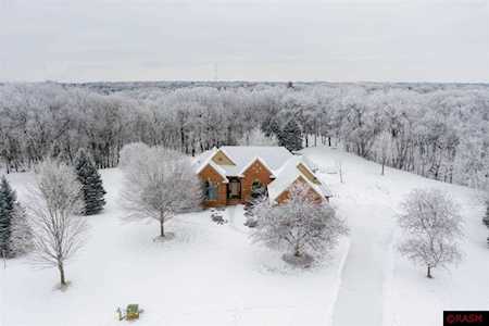 130 Red Oak Dr Mankato, MN 56001