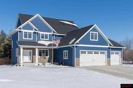2208 Coventry Place North Mankato, MN 56003