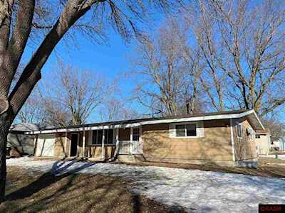 218 S 6th Ave E Truman, MN 56088