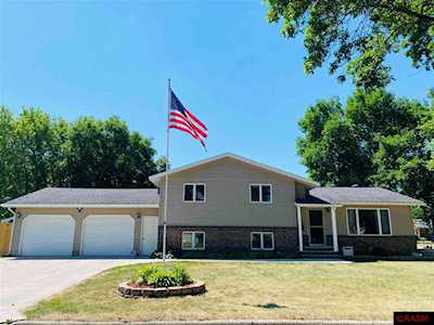 402 N Ninth Ave St. James, MN 56081