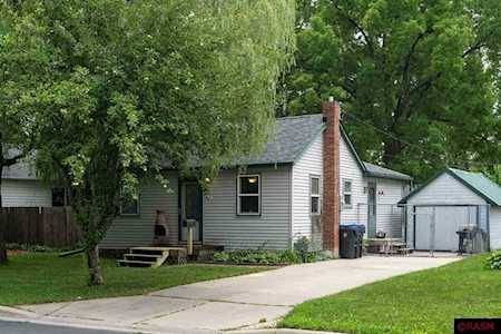 1327 Marsh St Mankato, MN 56001