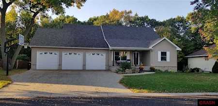 2121 Peregrine Ln North Mankato, MN 56003