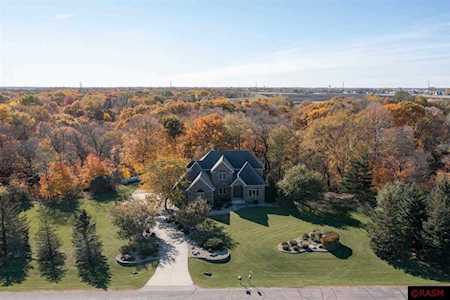38329 Honeysuckle Ln North Mankato, MN 56003