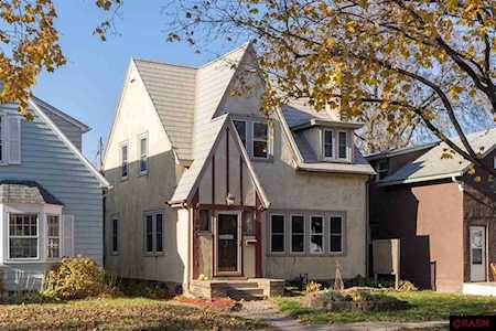 324 N Broad St Mankato, MN 56001
