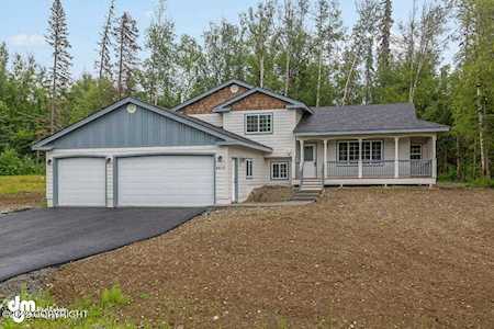 3881 E Blue Sapphire Court Wasilla, AK 99654