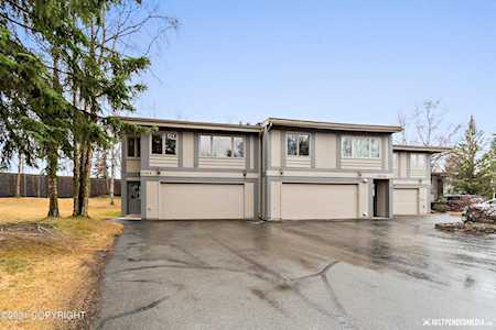 2042 Crataegus Avenue Anchorage, AK 99508