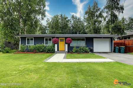 2102 Roosevelt Drive Anchorage, AK 99517