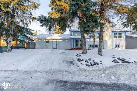 739 W 72nd Avenue Anchorage, AK 99518