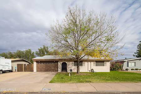 2910 W Shaw Butte Dr Phoenix, AZ 85029
