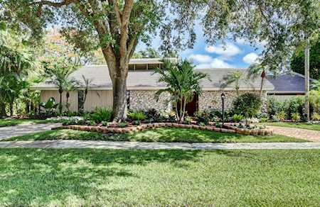 2925 NW Banyan Boulevard Circle Boca Raton, FL 33431